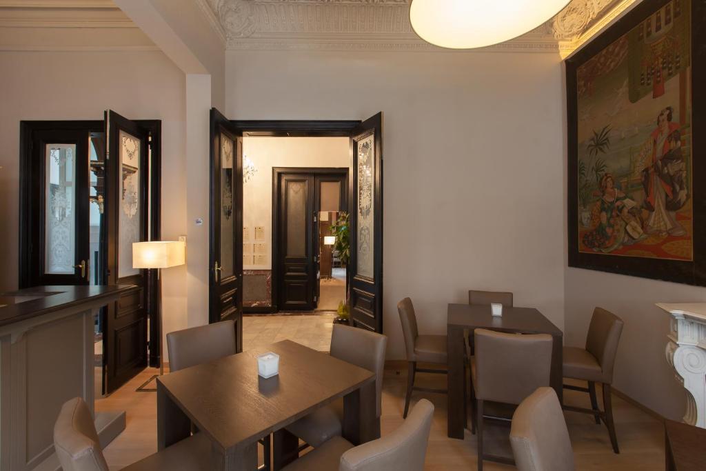 Hotel Geeraard เคราร์ดชแบร์เคน ภายนอก รูปภาพ