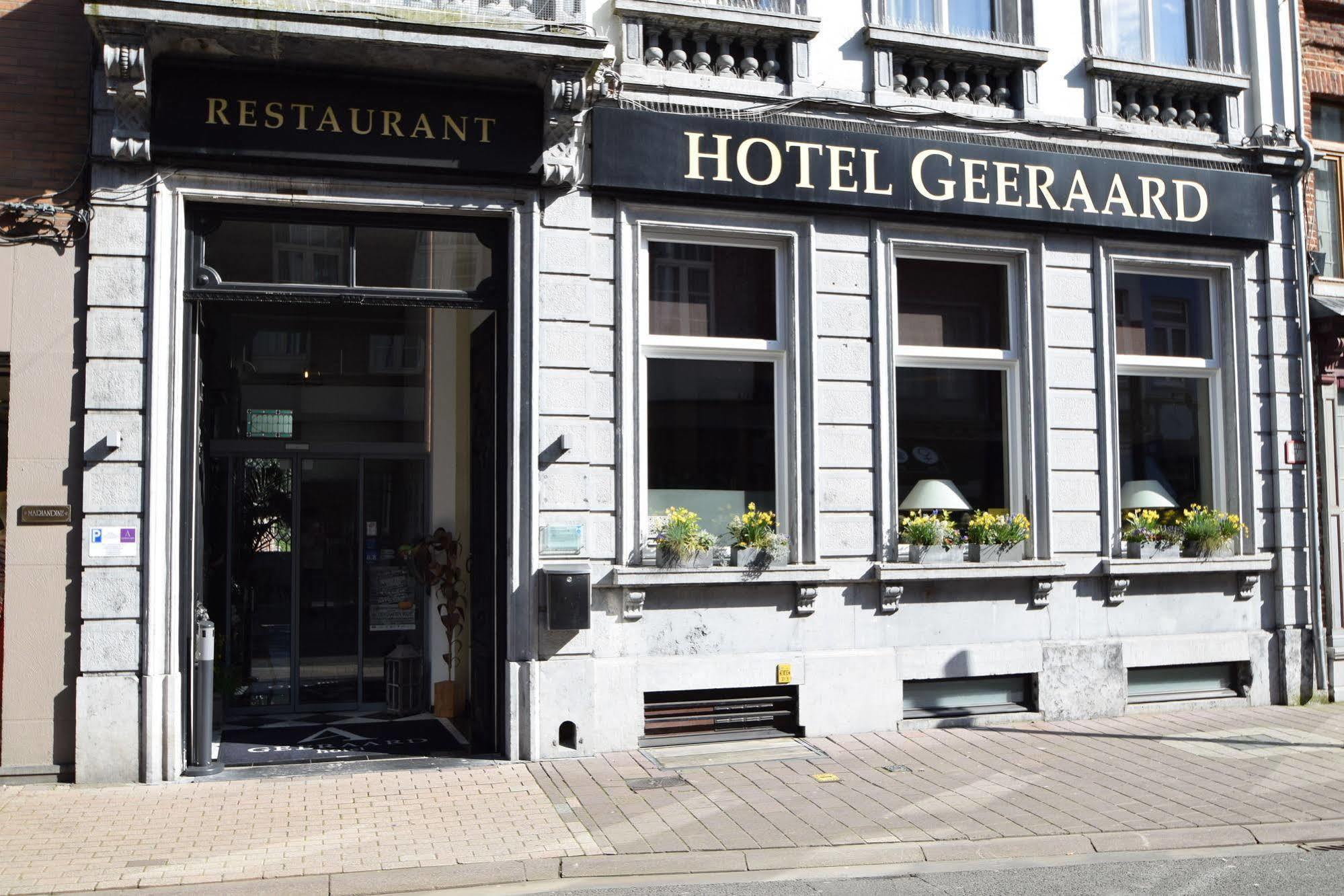 Hotel Geeraard เคราร์ดชแบร์เคน ภายนอก รูปภาพ