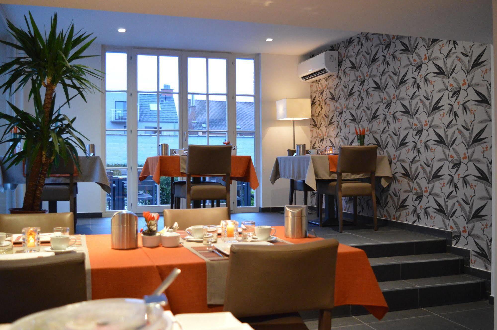Hotel Geeraard เคราร์ดชแบร์เคน ภายนอก รูปภาพ